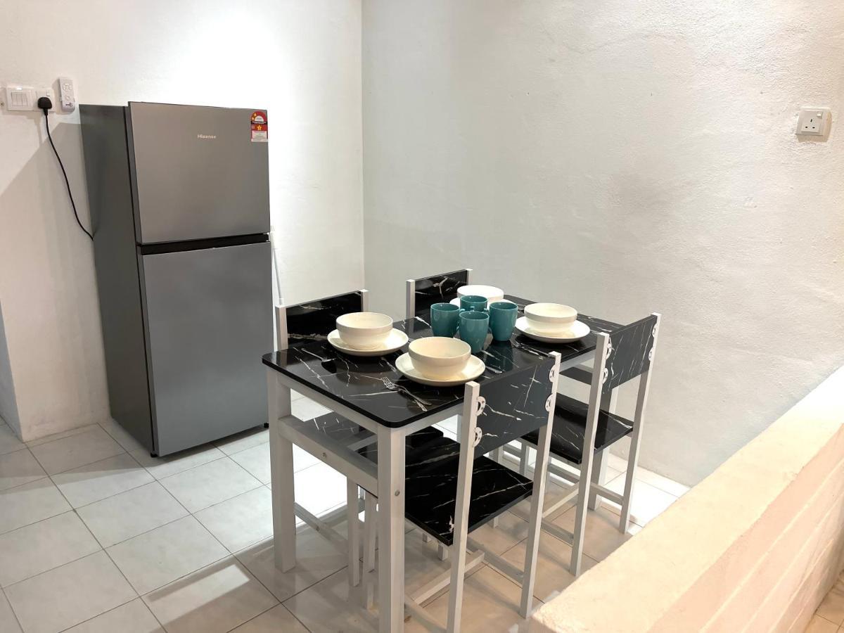 Entire Cozy Home 16 • 3 Bedroom @ Alma ブキッ・ムルタジャム エクステリア 写真