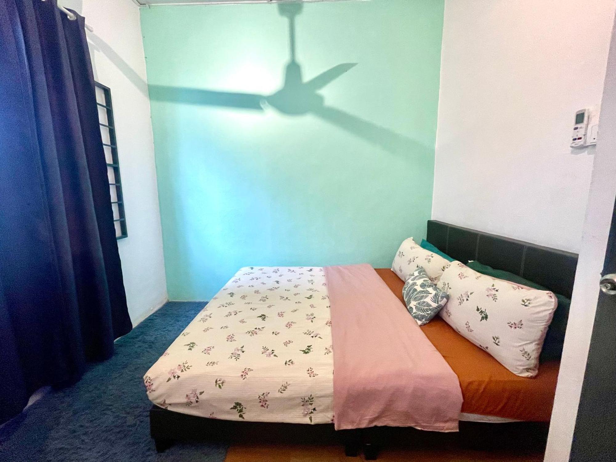 Entire Cozy Home 16 • 3 Bedroom @ Alma ブキッ・ムルタジャム エクステリア 写真